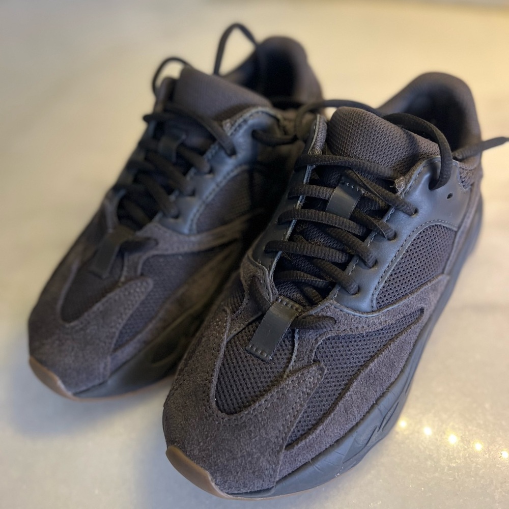 YEEZY 700 BOOST